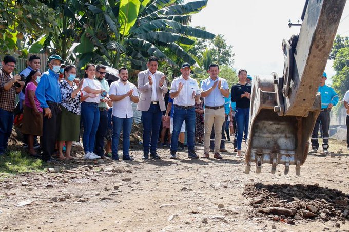 seis-mil-personas-seran-beneficiadas-con-mejoramiento-de-900-metros-de-calles-en-los-municipios-de-san-sebastian-salitrillo-santa-ana